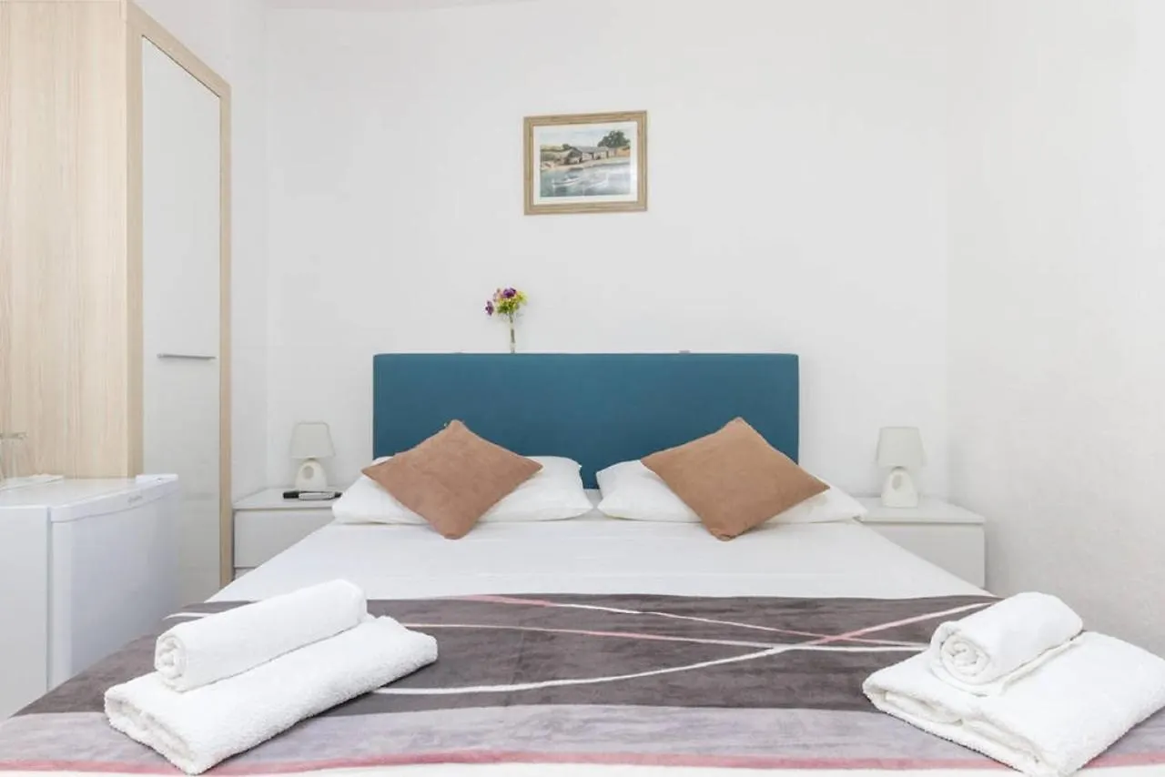 Peruzovic Rooms 2 Split