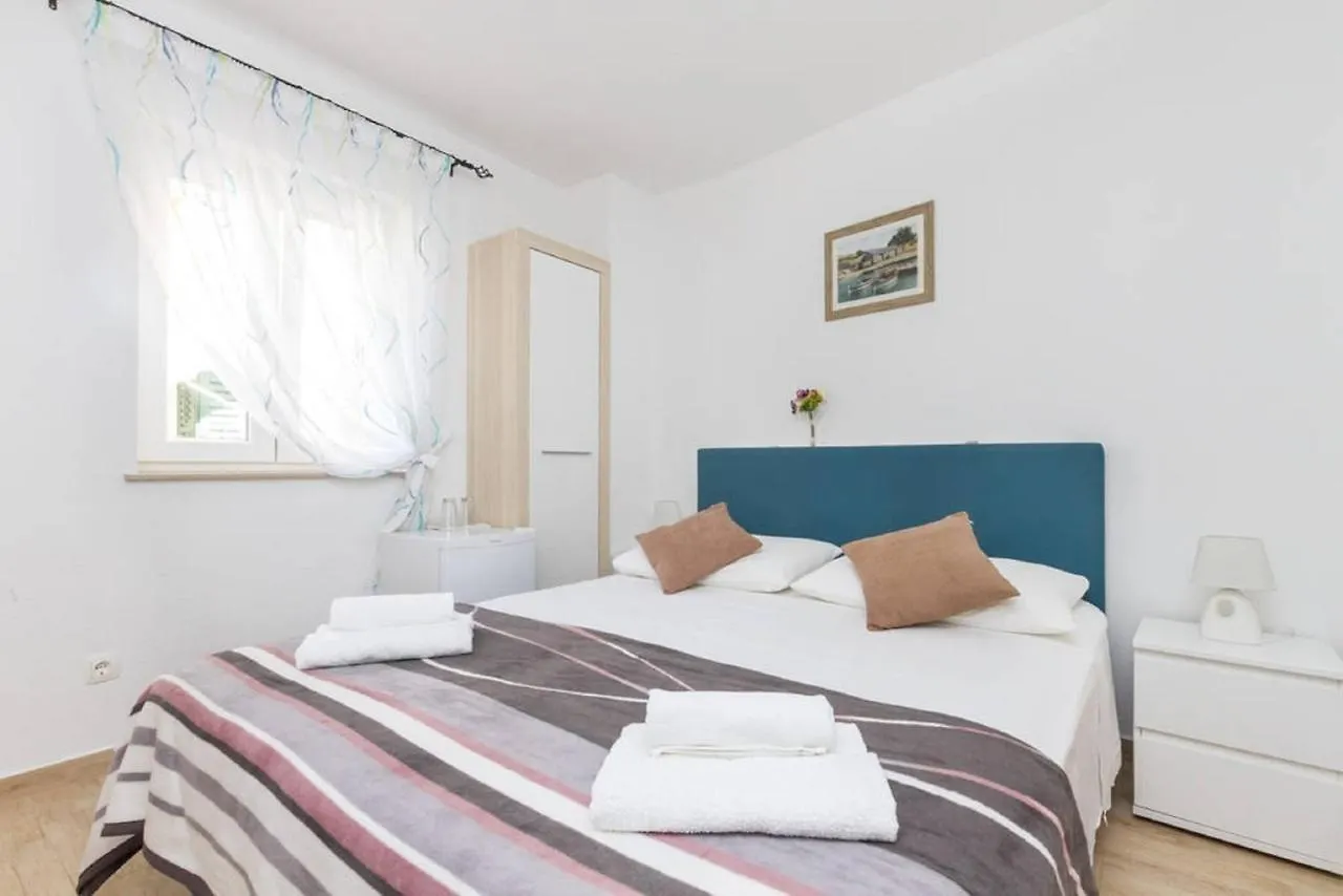 Peruzovic Rooms 2 Split Kroatien
