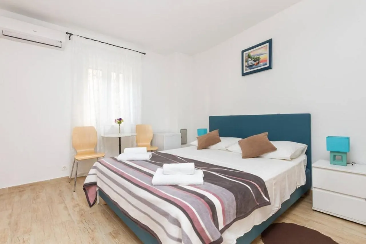 Peruzovic Rooms 2 Split